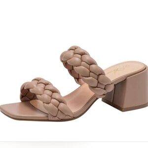 ✨Braided Tan Block Heel Sandals SZ. 9